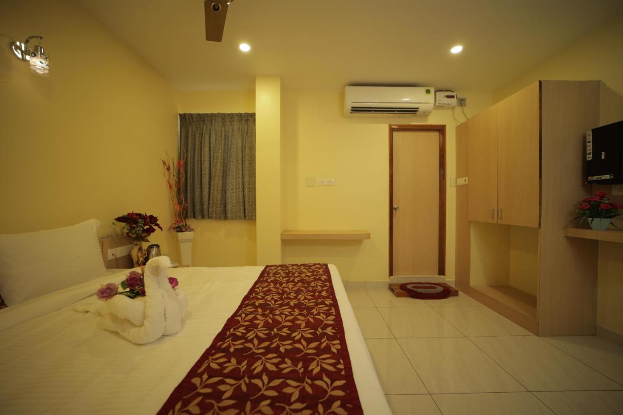 Nadanam Inn Puduccseri Kültér fotó