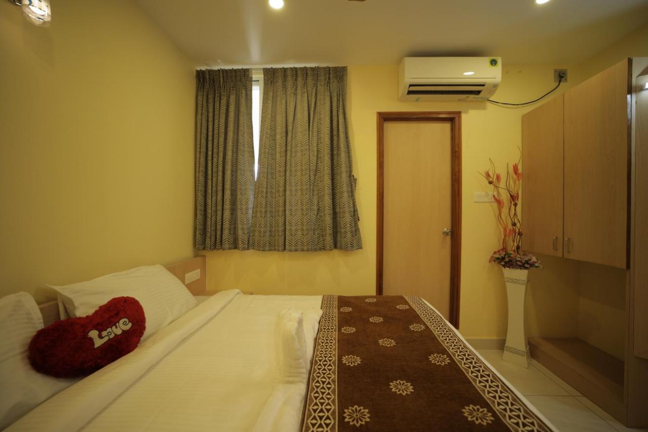 Nadanam Inn Puduccseri Kültér fotó