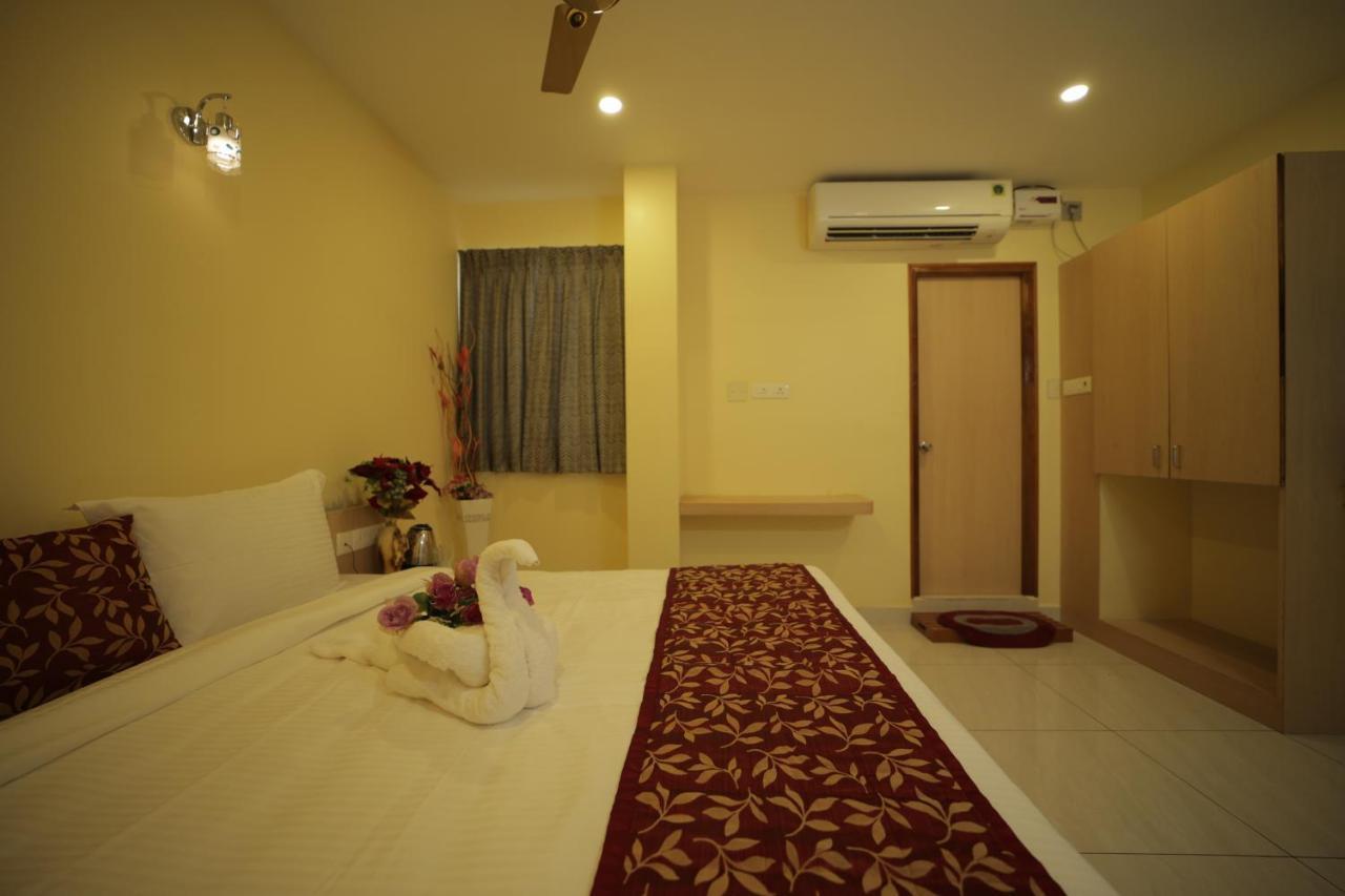 Nadanam Inn Puduccseri Kültér fotó